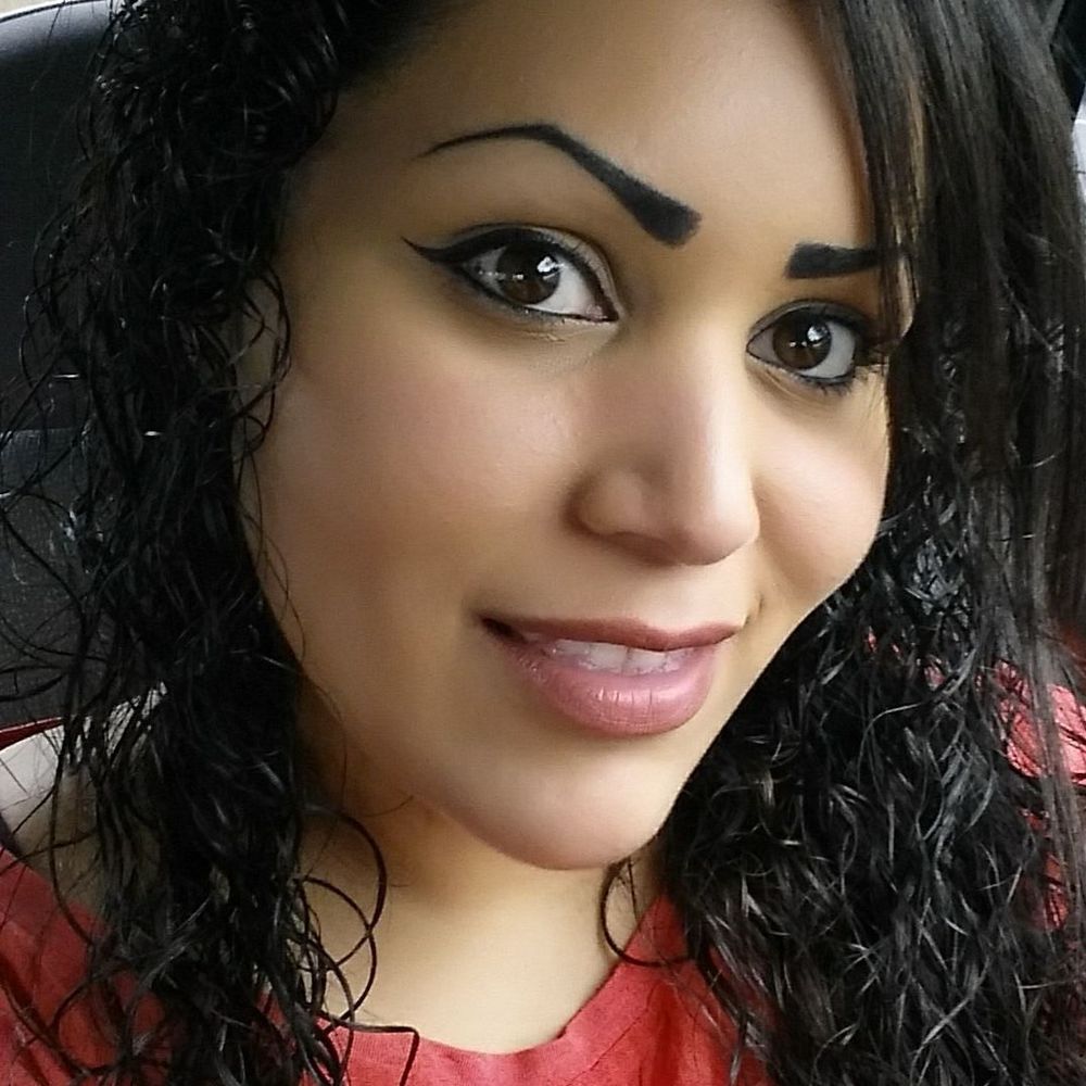 Meet your Posher, Elizabeth